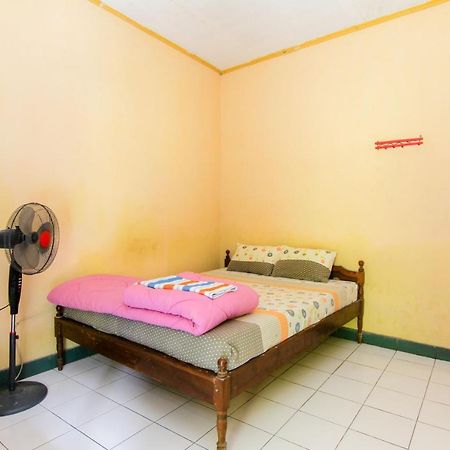Losmen Melati Hotel Bantul Exterior foto