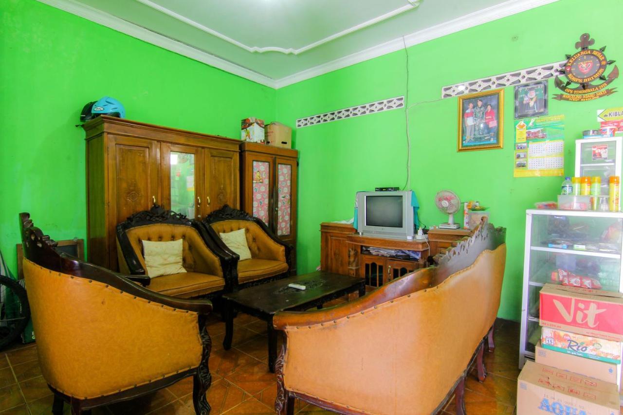 Losmen Melati Hotel Bantul Exterior foto
